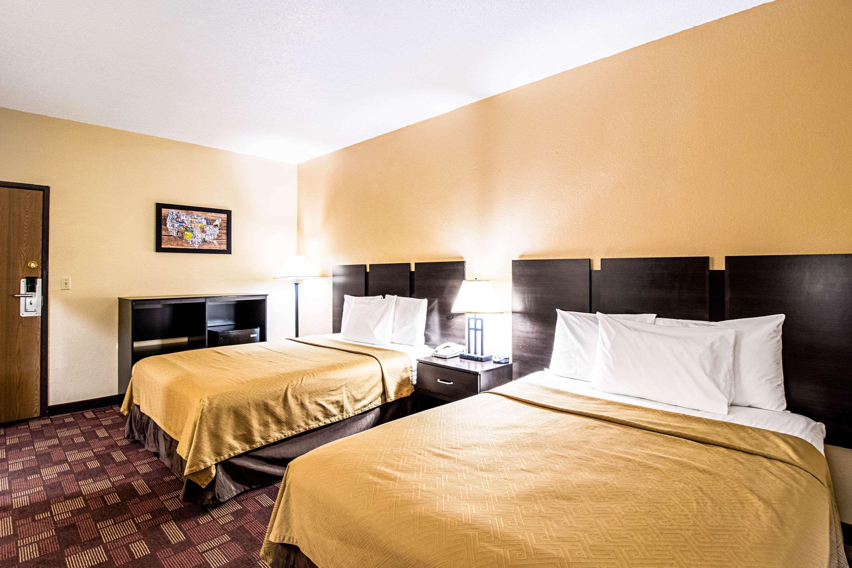 Econo Lodge Watertown Ngoại thất bức ảnh