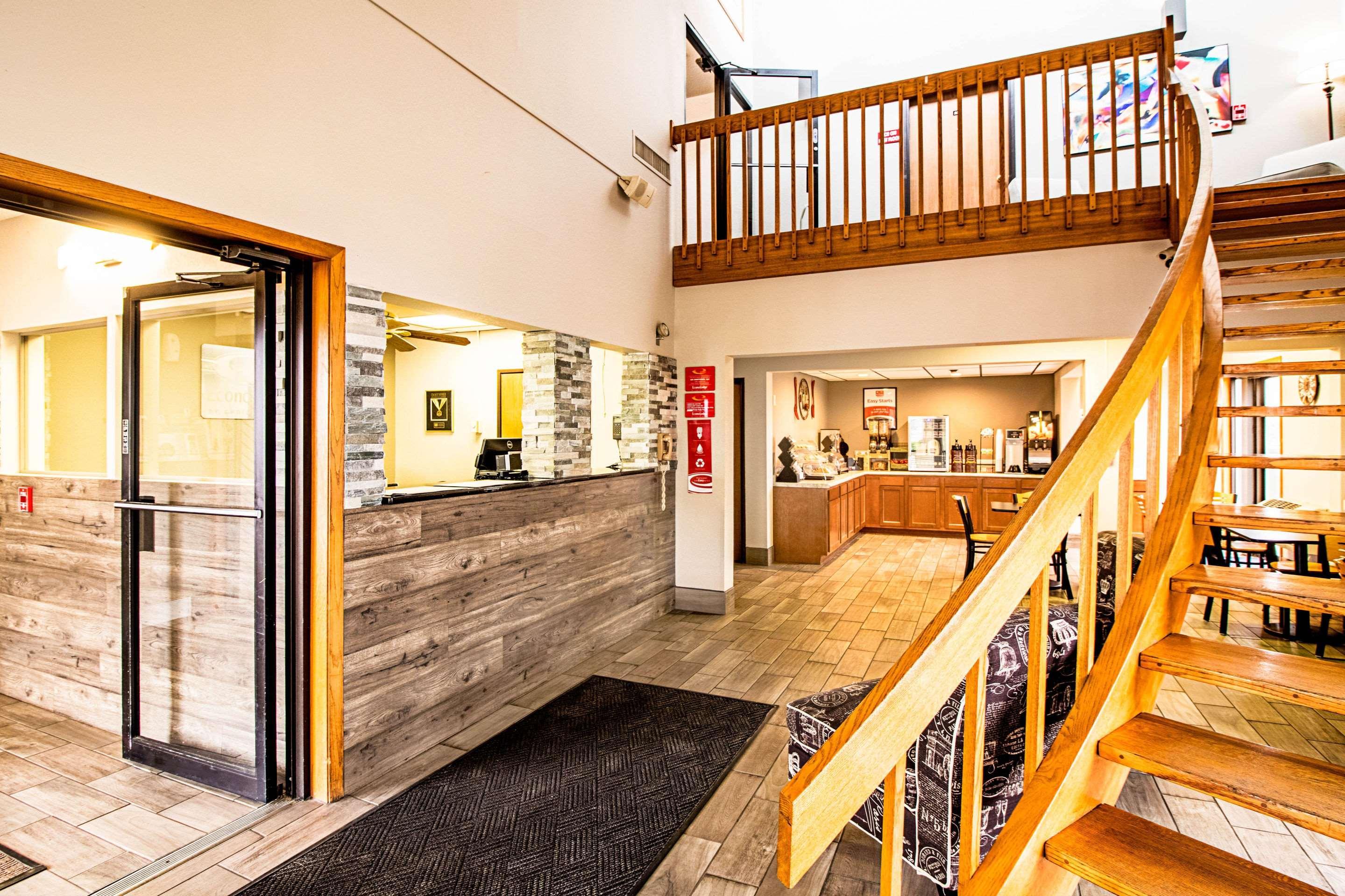 Econo Lodge Watertown Ngoại thất bức ảnh