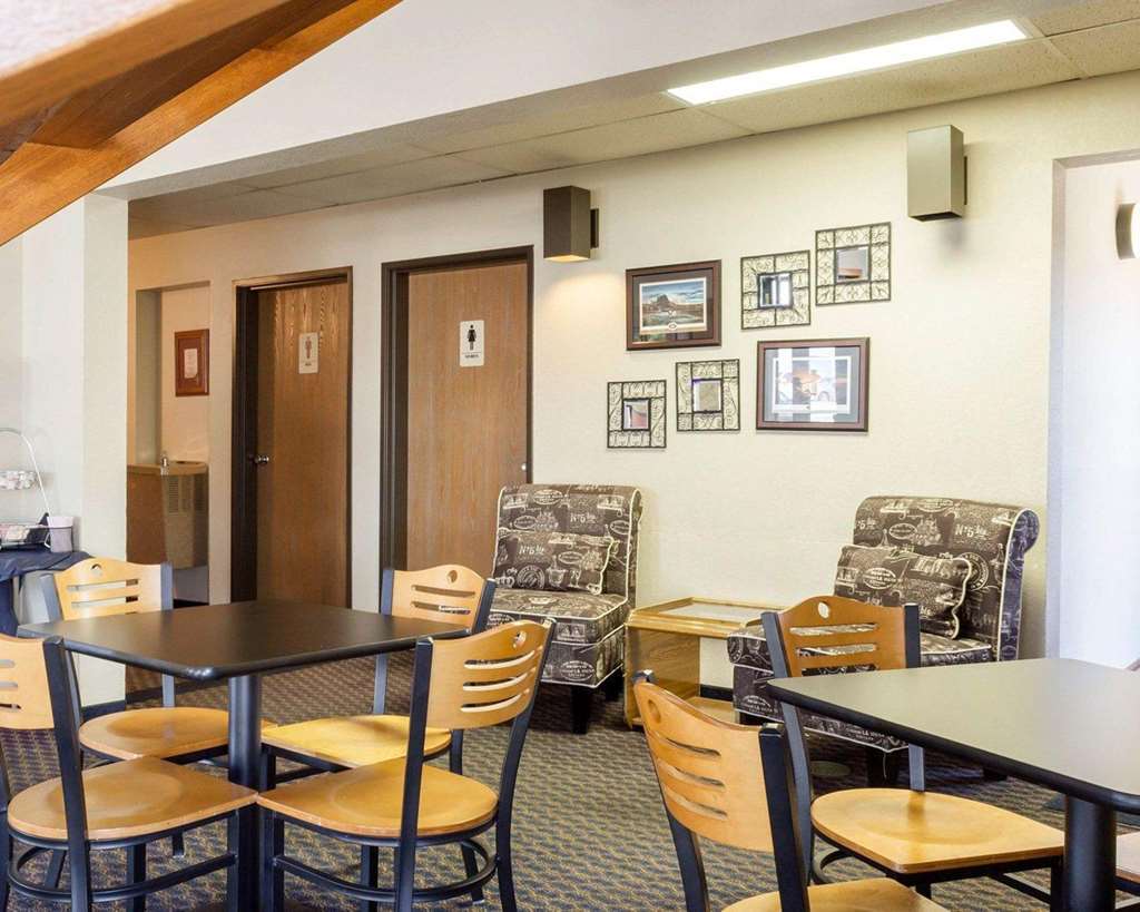 Econo Lodge Watertown Nhà hàng bức ảnh