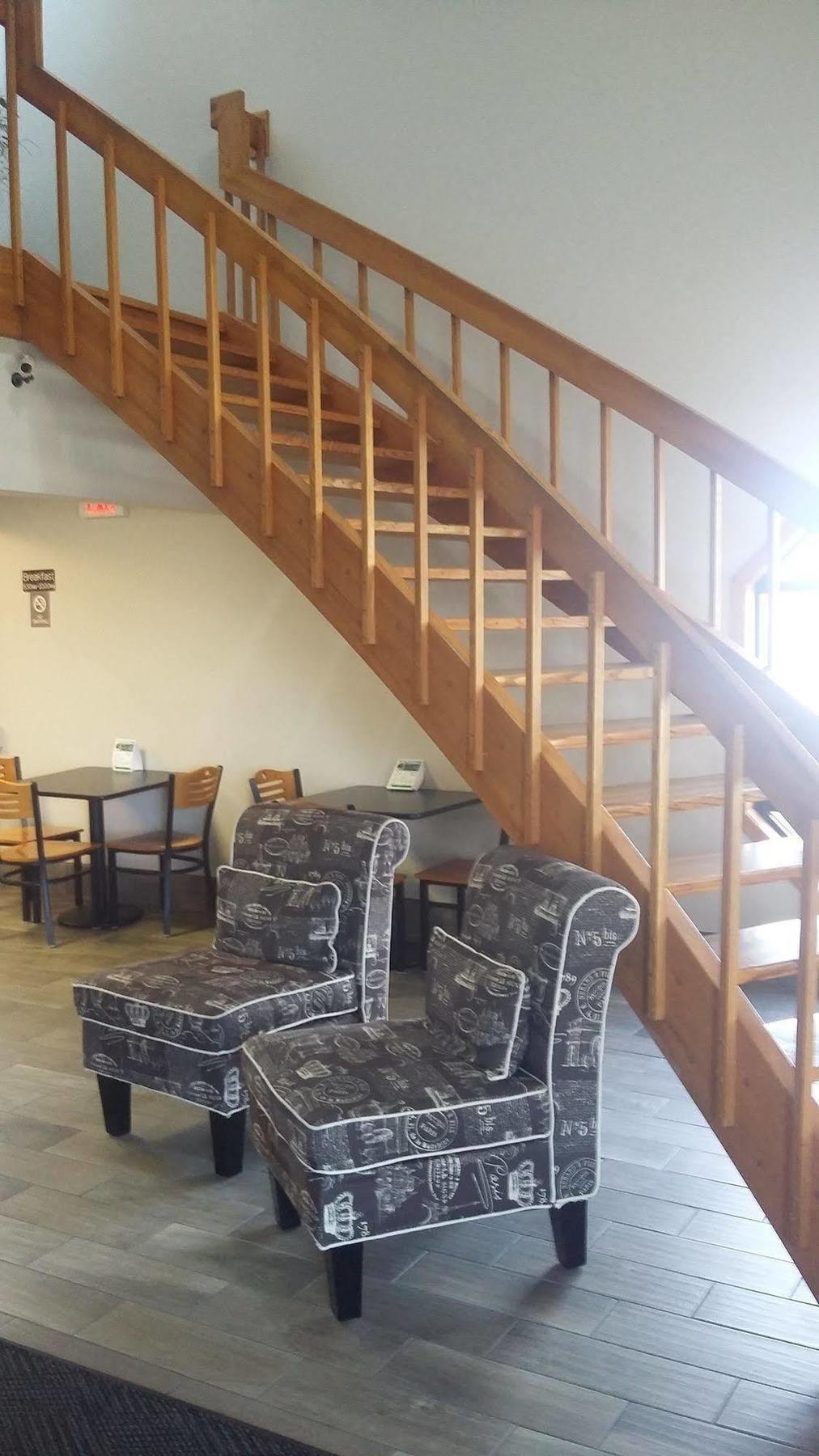 Econo Lodge Watertown Ngoại thất bức ảnh